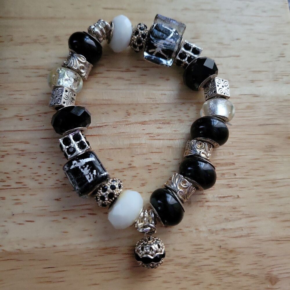 Charm Bracelet Black & White Beads Enamel Silver Tone Glass Stretchy Band